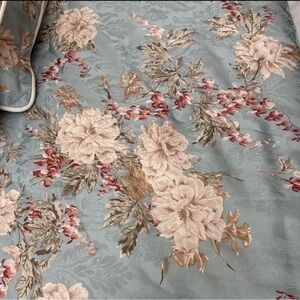 Better Homes And Gardens Floral Comforter - Blue and Cream